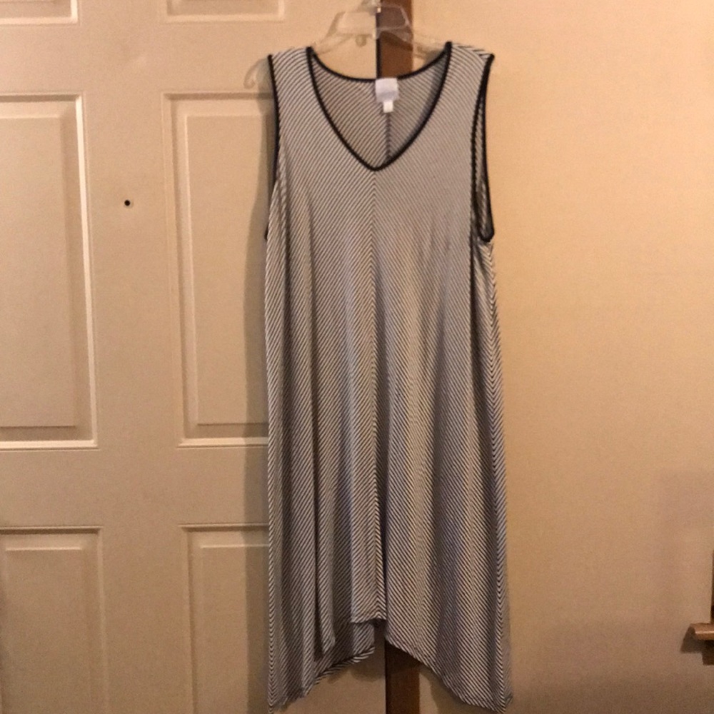 Sleeveless dress
